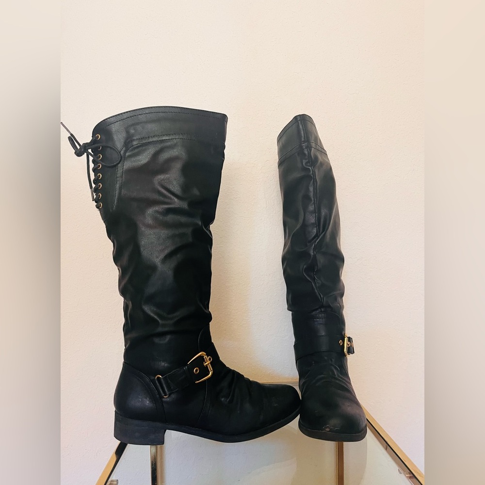 Buckle Black Leather Boots with Small Heel